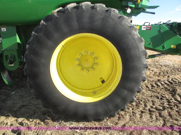 image for item H1017 2004 John Deere 9760 STS combine