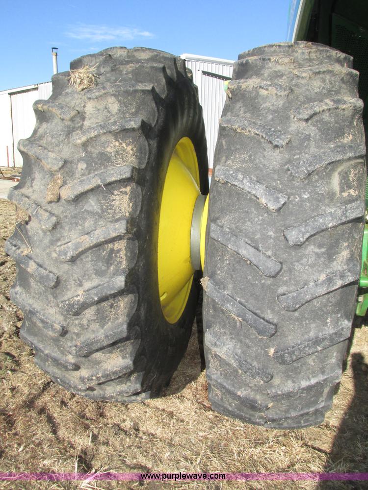 image for item H1017 2004 John Deere 9760 STS combine