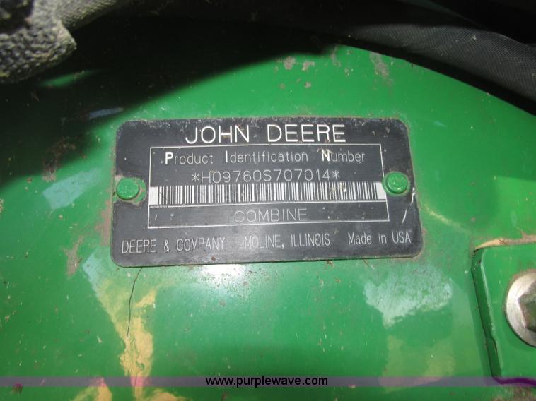 image for item H1017 2004 John Deere 9760 STS combine