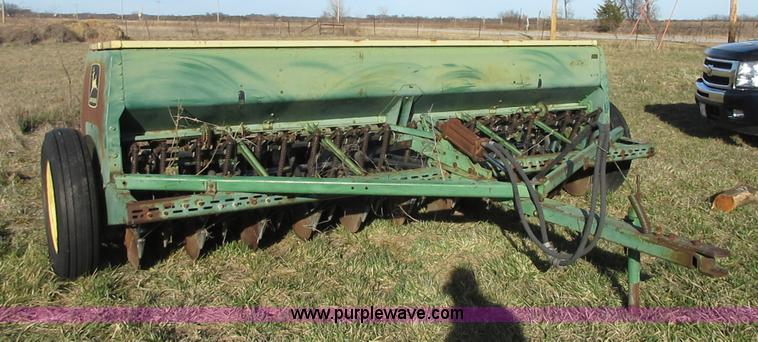 image for item I1824 John Deere 8300 grain drill