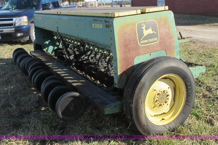 image for item I1824 John Deere 8300 grain drill