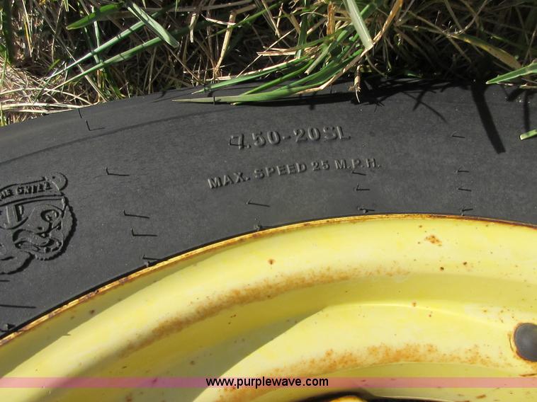 image for item I1824 John Deere 8300 grain drill