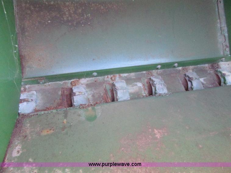 image for item I1824 John Deere 8300 grain drill