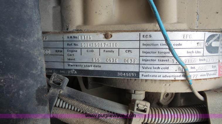 image for item J4550 1985 Freightliner semi truck