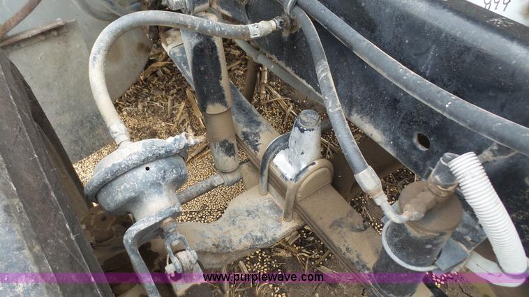 image for item J4550 1985 Freightliner semi truck