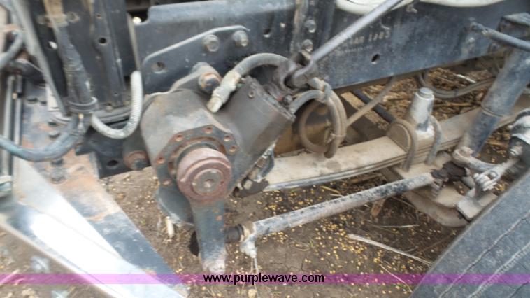 image for item J4550 1985 Freightliner semi truck