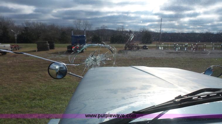 image for item J4596 1995 Western Star 4964F fertilizer/seed tender truck