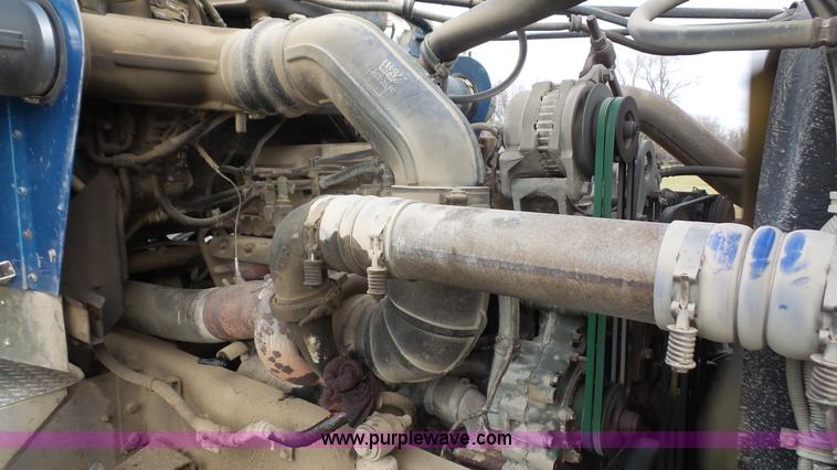 image for item J4596 1995 Western Star 4964F fertilizer/seed tender truck