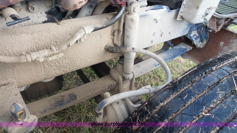 image for item J4596 1995 Western Star 4964F fertilizer/seed tender truck