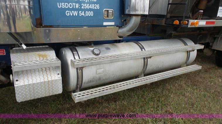 image for item J4596 1995 Western Star 4964F fertilizer/seed tender truck