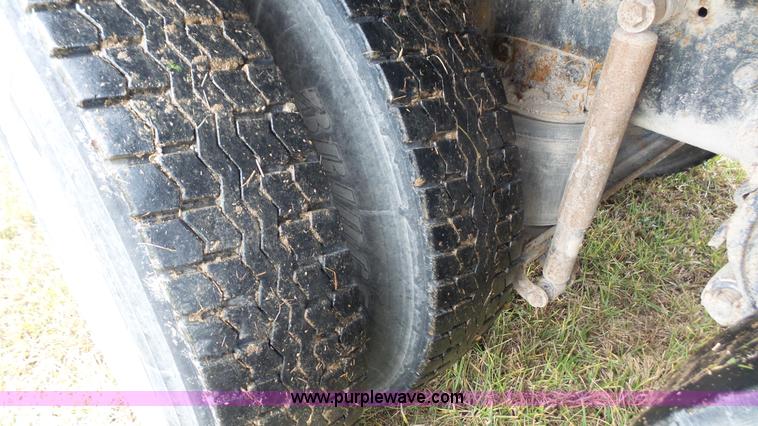 image for item J4596 1995 Western Star 4964F fertilizer/seed tender truck