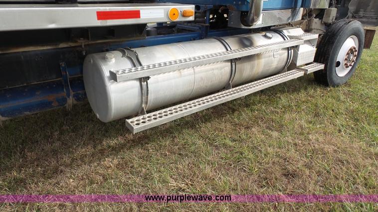 image for item J4596 1995 Western Star 4964F fertilizer/seed tender truck