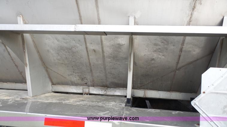 image for item J4596 1995 Western Star 4964F fertilizer/seed tender truck