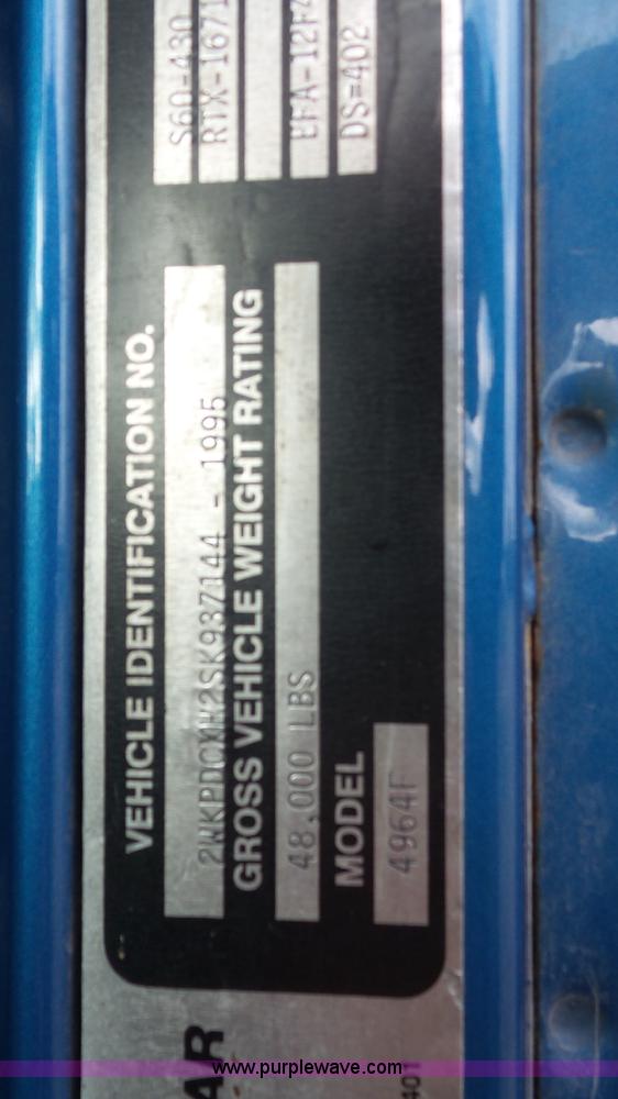 image for item J4596 1995 Western Star 4964F fertilizer/seed tender truck