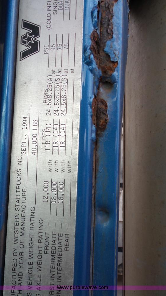 image for item J4596 1995 Western Star 4964F fertilizer/seed tender truck