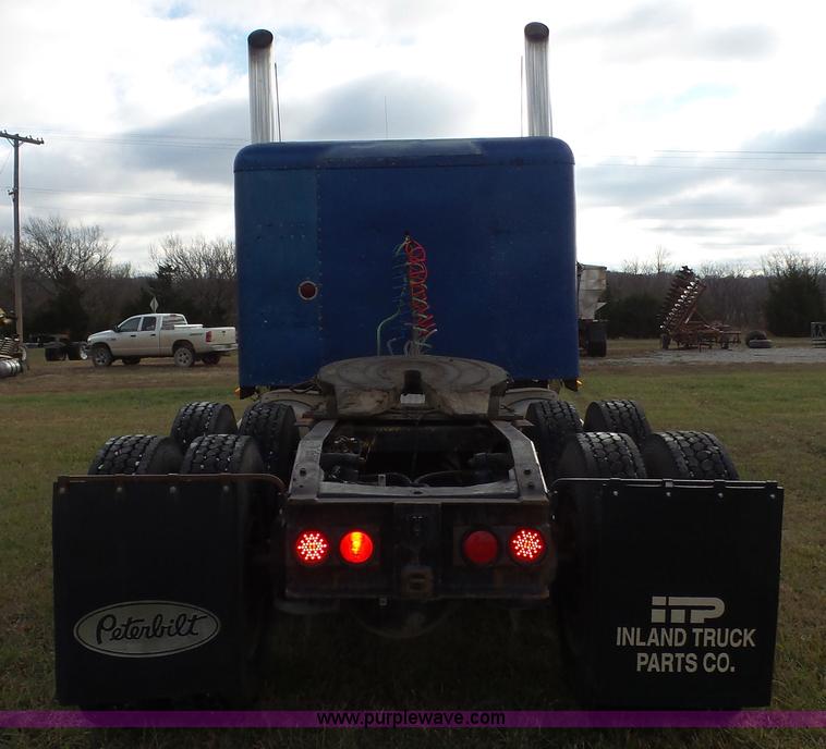 image for item J4597 1984 Peterbilt 359 semi truck