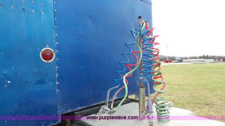 image for item J4597 1984 Peterbilt 359 semi truck