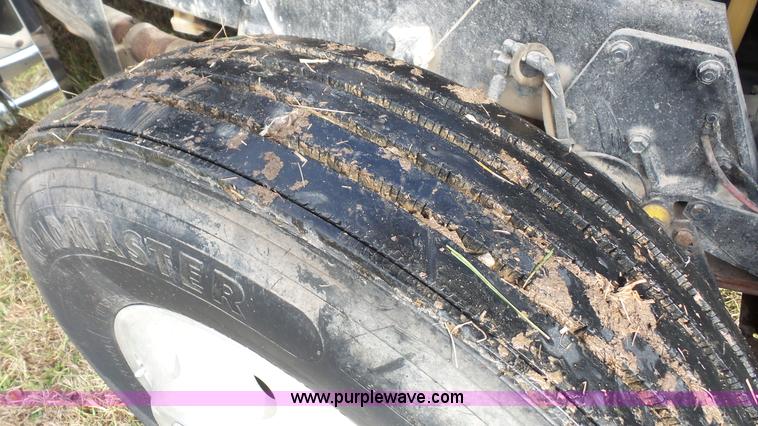 image for item J4597 1984 Peterbilt 359 semi truck