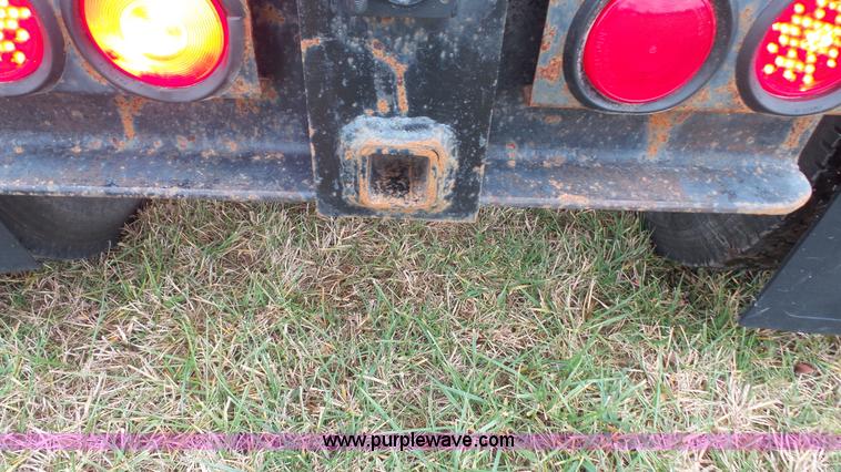 image for item J4597 1984 Peterbilt 359 semi truck