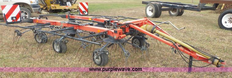 image for item J4598 Vicon Fanex 833T tedder