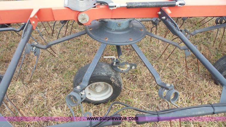 image for item J4598 Vicon Fanex 833T tedder