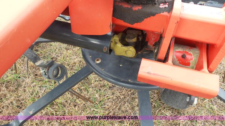 image for item J4598 Vicon Fanex 833T tedder