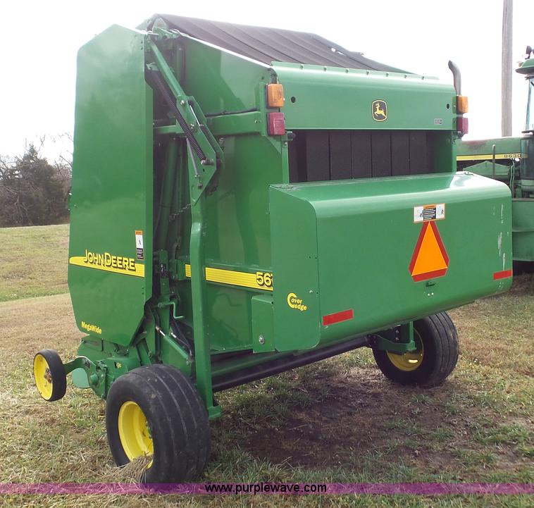 image for item J4601 2002 John Deere 567 round baler