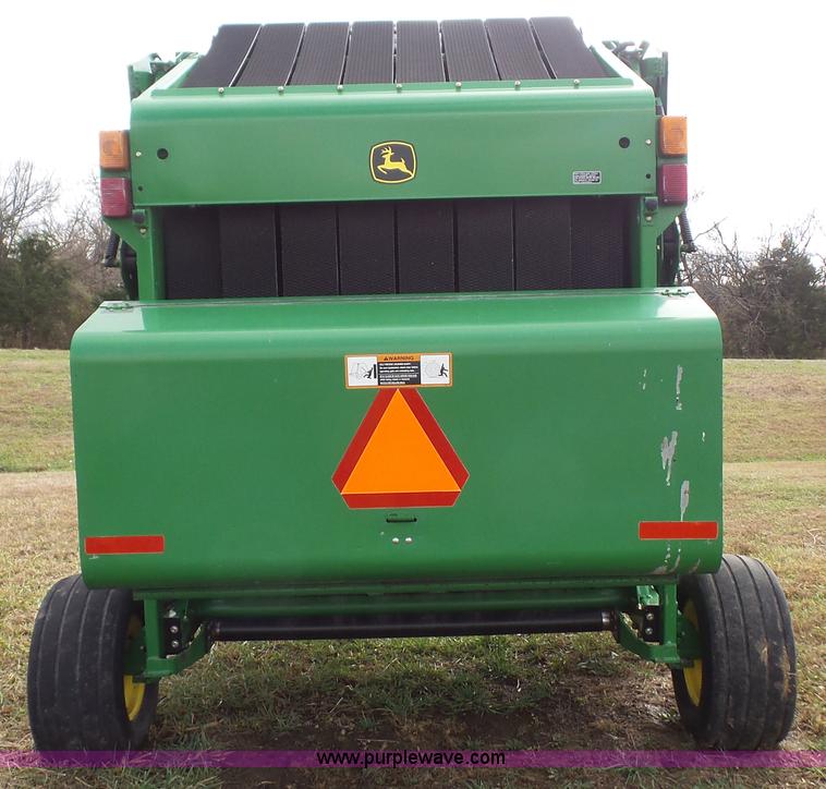 image for item J4601 2002 John Deere 567 round baler