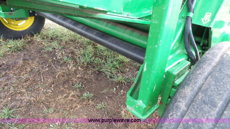 image for item J4601 2002 John Deere 567 round baler