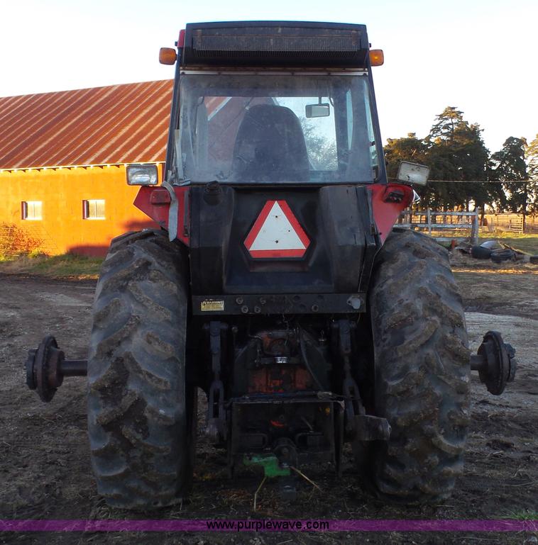 image for item J4626 1984 Case IH 2594 tractor