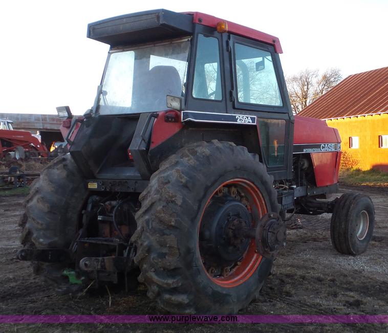 image for item J4626 1984 Case IH 2594 tractor