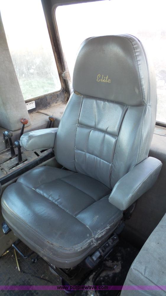 image for item J4626 1984 Case IH 2594 tractor