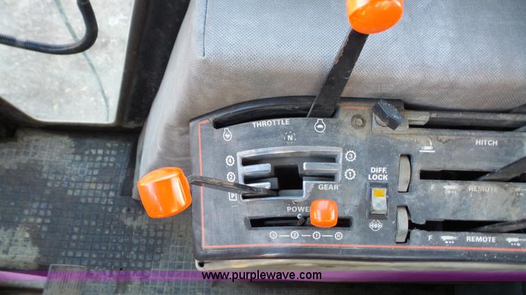 image for item J4628 1987 Case IH 2294 tractor