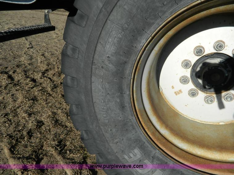 image for item J5156 2001 Case IH FLX 4375 self-propelled applicator