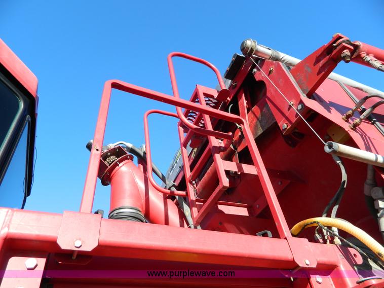 image for item J5156 2001 Case IH FLX 4375 self-propelled applicator