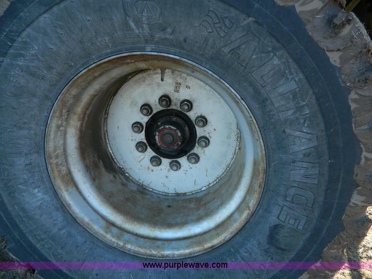 image for item J5156 2001 Case IH FLX 4375 self-propelled applicator