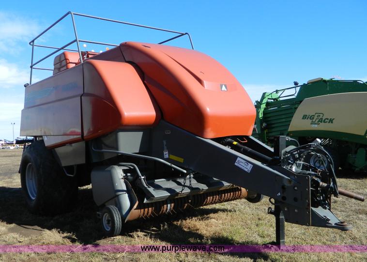 image for item J5162 2009 Hesston 7444 large square baler