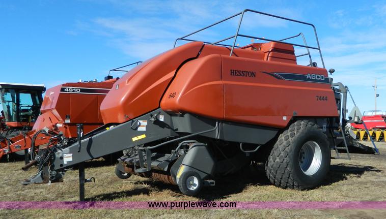 image for item J5162 2009 Hesston 7444 large square baler