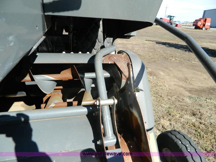 image for item J5162 2009 Hesston 7444 large square baler