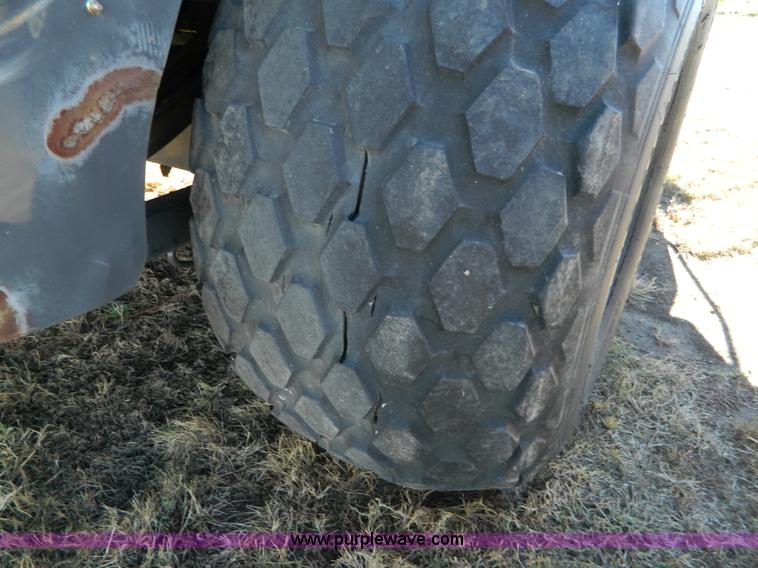 image for item J5162 2009 Hesston 7444 large square baler