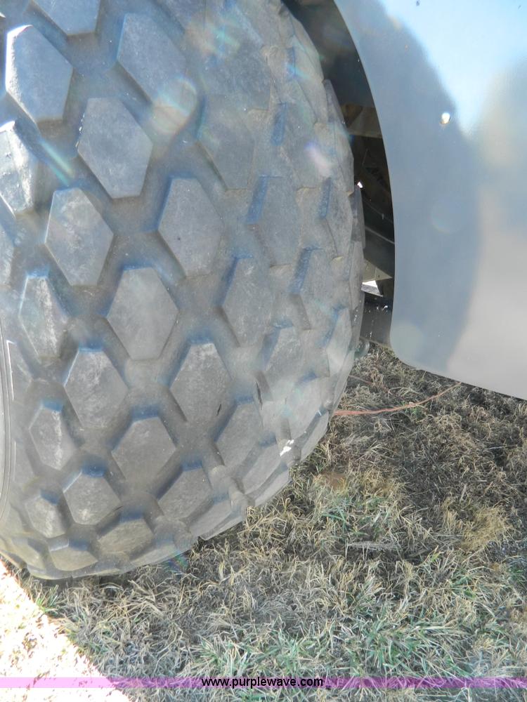 image for item J5162 2009 Hesston 7444 large square baler