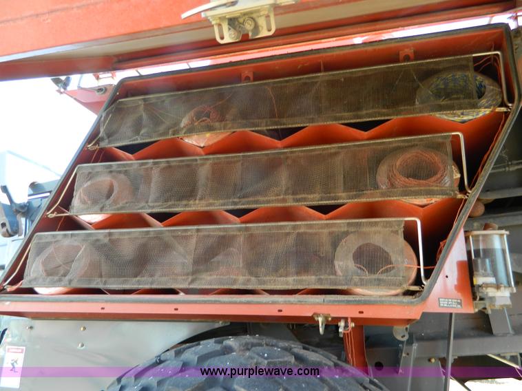 image for item J5162 2009 Hesston 7444 large square baler