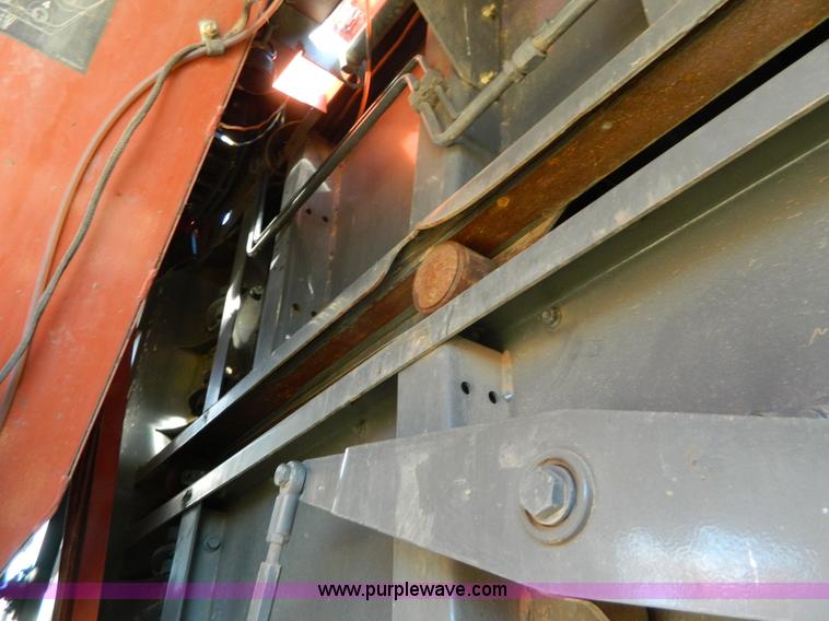 image for item J5162 2009 Hesston 7444 large square baler