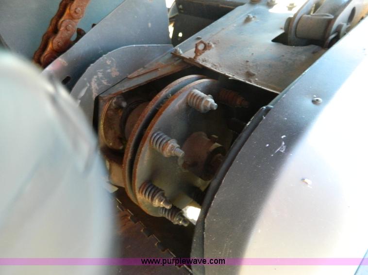 image for item J5162 2009 Hesston 7444 large square baler