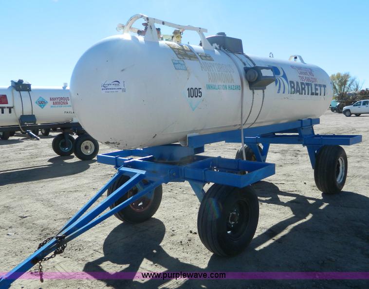 image for item J5172 Anhydrous ammonia nurse tank