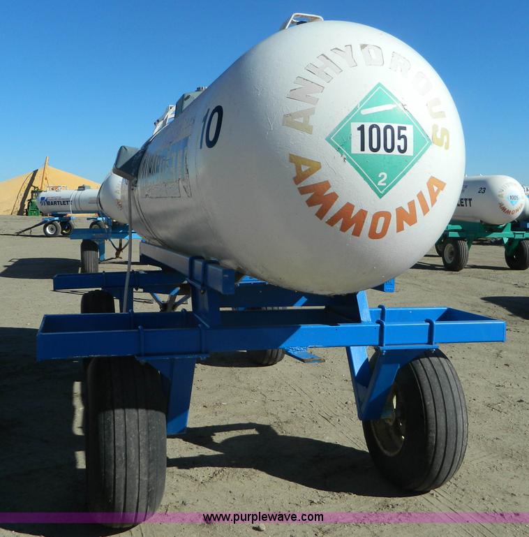 image for item J5172 Anhydrous ammonia nurse tank