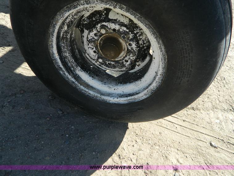 image for item J5172 Anhydrous ammonia nurse tank