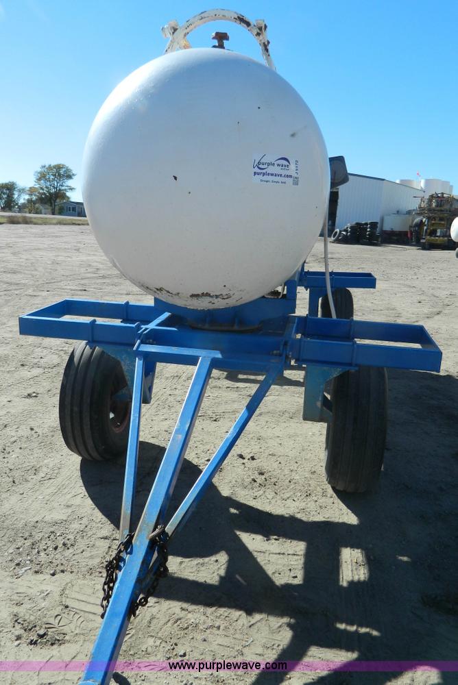 image for item J5172 Anhydrous ammonia nurse tank