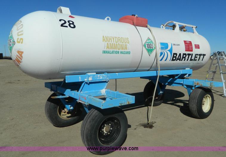 image for item J5173 Anhydrous ammonia nurse tank