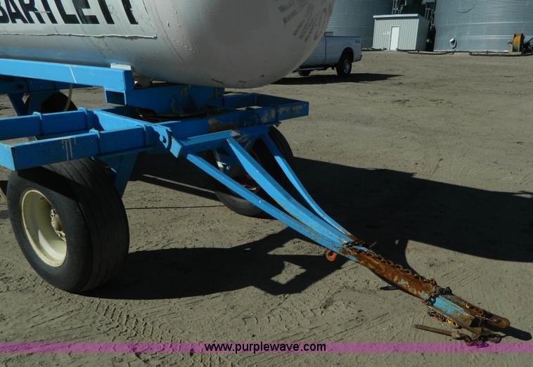 image for item J5173 Anhydrous ammonia nurse tank